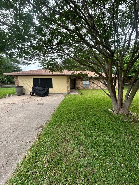 3520 Oakside Drive, Bryan, TX 77802