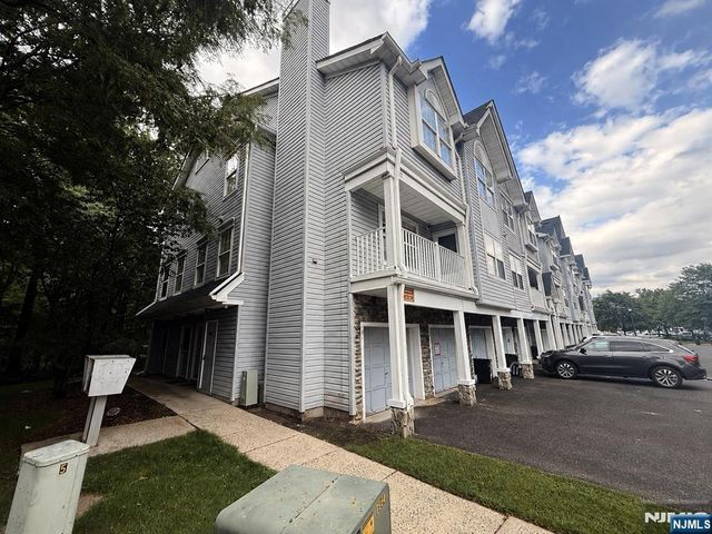 151 Prestwick Way 151, Edison, NJ 08820