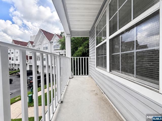 151 Prestwick Way 151, Edison, NJ 08820