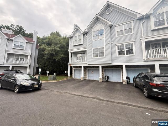 151 Prestwick Way 151, Edison, NJ 08820