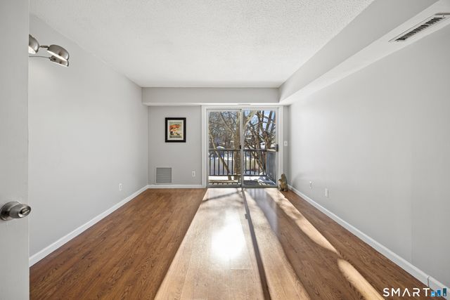 202 Main Street APT 3H, West Haven, CT 06516