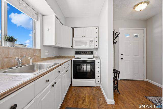 202 Main Street APT 3H, West Haven, CT 06516