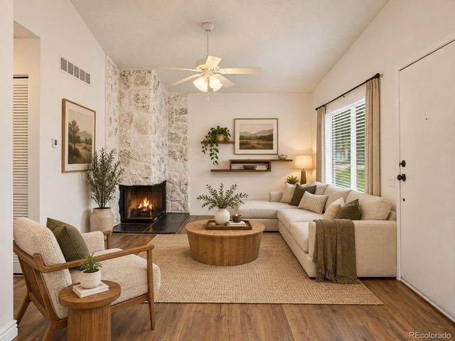 3572 S Kittredge St A, Aurora, CO 80013