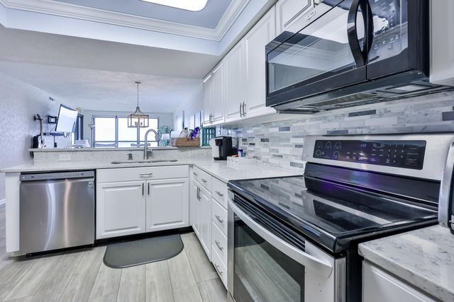 523 S Ocean Blvd Apt 802, North Myrtle Beach, SC 29582