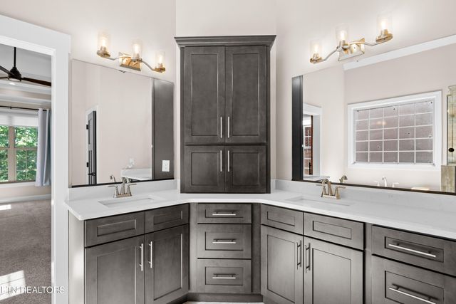 8337 Bluestone Lane, Knoxville, TN 37938