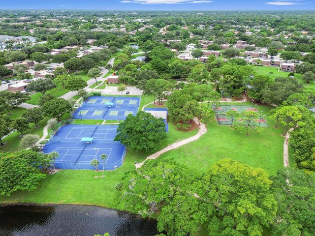 2523 25th Lane, Palm Beach Gardens, FL 33418