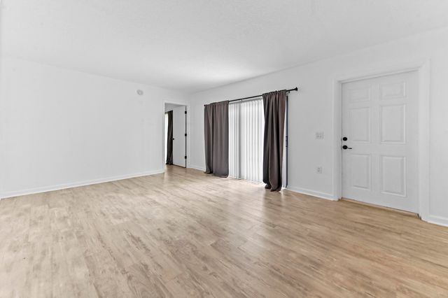 2523 25th Lane, Palm Beach Gardens, FL 33418