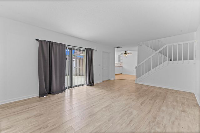 2523 25th Lane, Palm Beach Gardens, FL 33418