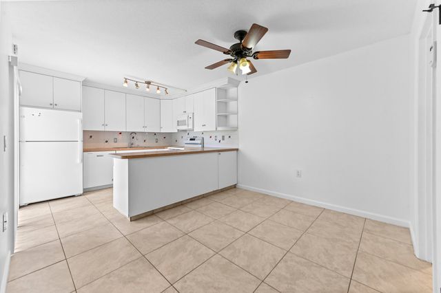 2523 25th Lane, Palm Beach Gardens, FL 33418