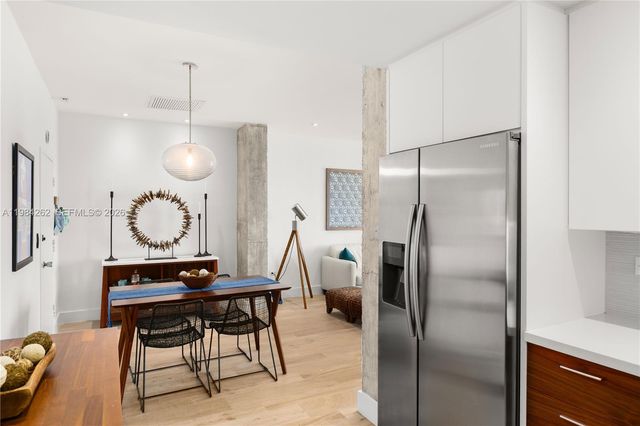 5555 Collins Ave 17J, Miami Beach, FL 33140