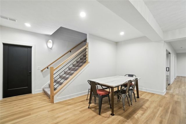 1943 Horseshoe Bend, Dayton, OH 45458