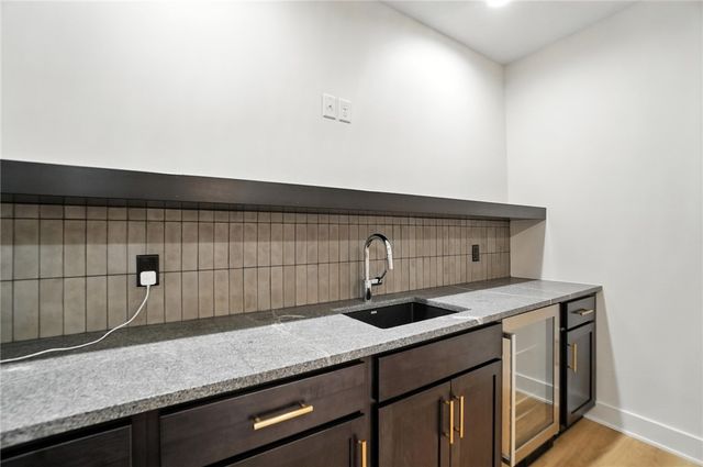 1943 Horseshoe Bend, Dayton, OH 45458