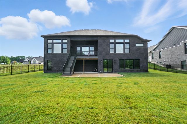 1943 Horseshoe Bend, Dayton, OH 45458