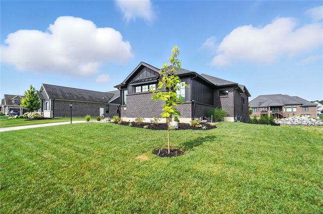 1943 Horseshoe Bend, Dayton, OH 45458