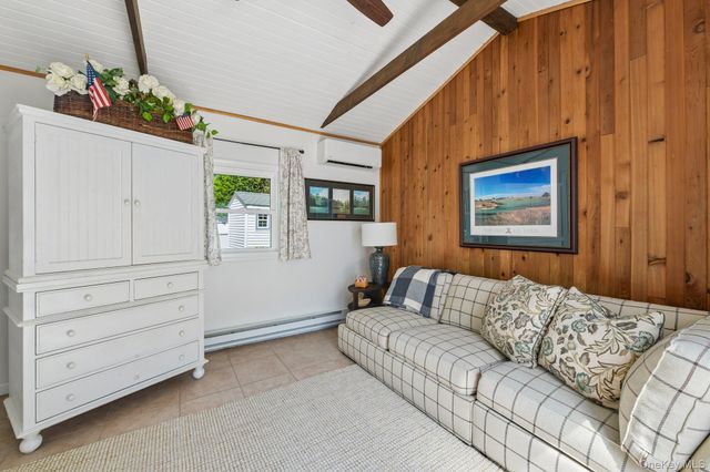11 Centerview Trail, Ridge, NY 11961