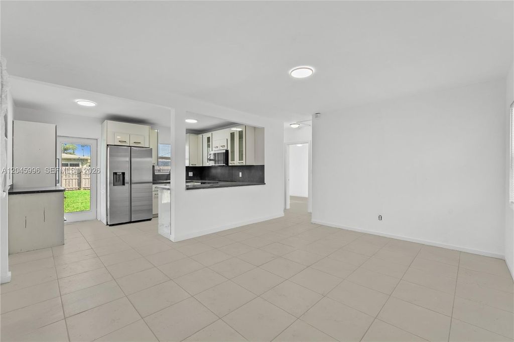 1201 NW 10th Pl, Fort Lauderdale, FL 33311