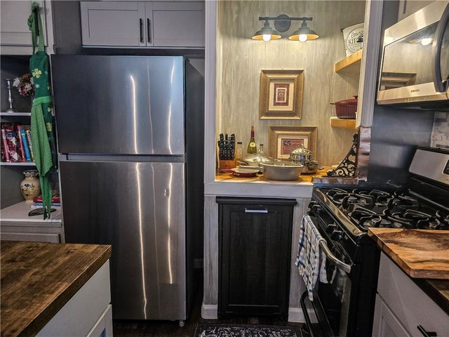 114 Sheffield Drive, Salem Twp, PA 15626
