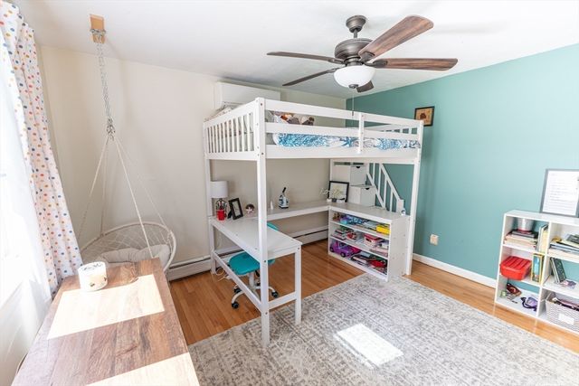 75 Fairview Park Rd, Sturbridge, MA 01566