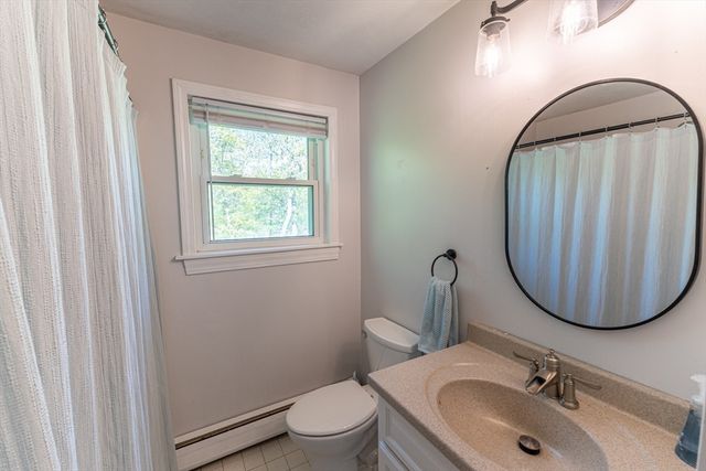 75 Fairview Park Rd, Sturbridge, MA 01566