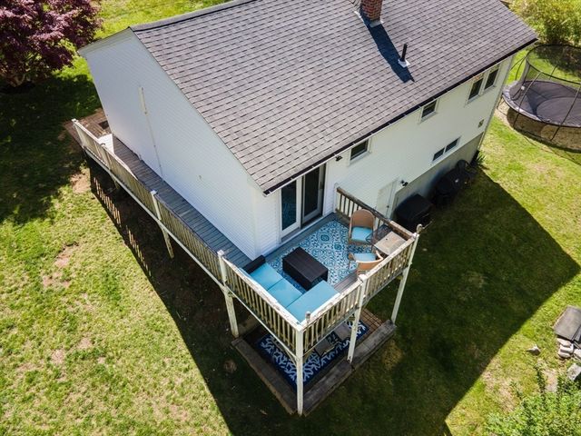 75 Fairview Park Rd, Sturbridge, MA 01566