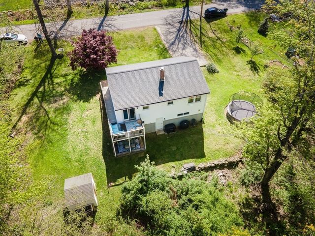 75 Fairview Park Rd, Sturbridge, MA 01566