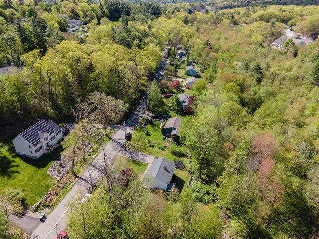 75 Fairview Park Rd, Sturbridge, MA 01566