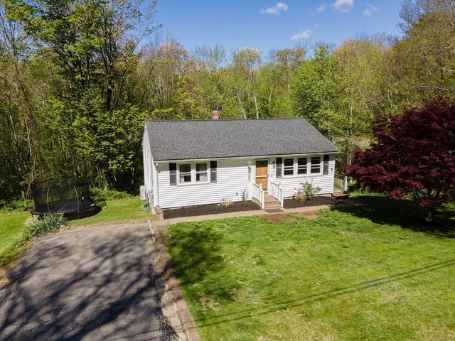 75 Fairview Park Rd, Sturbridge, MA 01566