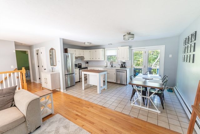 75 Fairview Park Rd, Sturbridge, MA 01566