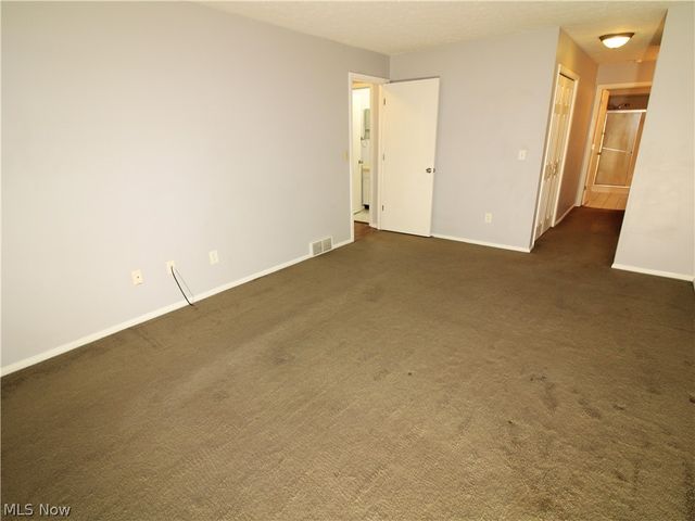 1217 W River Road N D1, Elyria, OH 44035