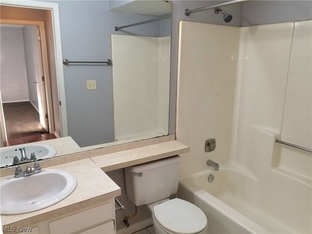 1217 W River Road N D1, Elyria, OH 44035