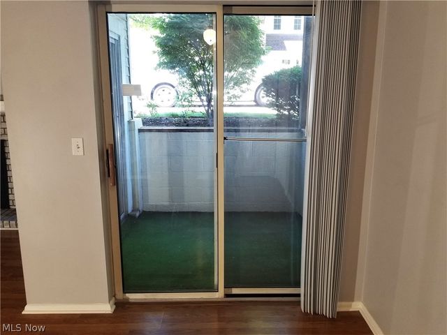 1217 W River Road N D1, Elyria, OH 44035