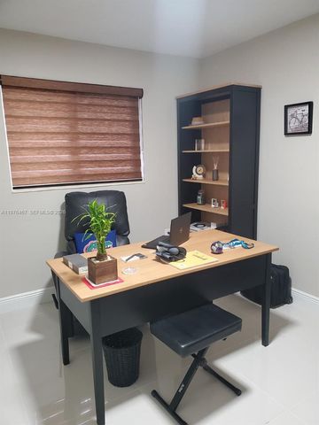 20125 SW 106th Ave, Cutler Bay, FL 33189