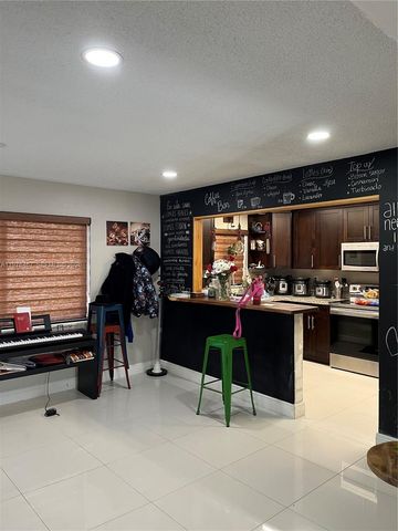 20125 SW 106th Ave, Cutler Bay, FL 33189