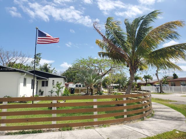 20125 SW 106th Ave, Cutler Bay, FL 33189