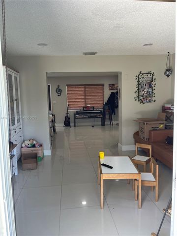 20125 SW 106th Ave, Cutler Bay, FL 33189