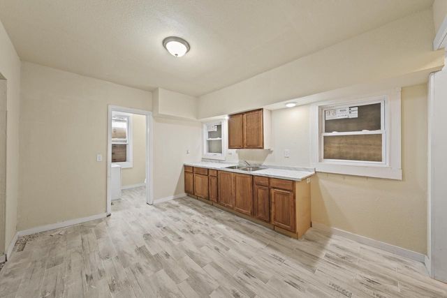 1540 W Groeling AVENUE, Milwaukee, WI 53206