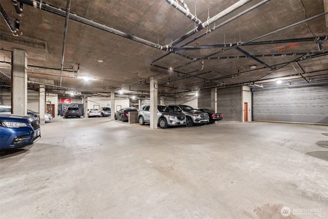 123 Queen Anne Avenue N #305, Seattle, WA 98109