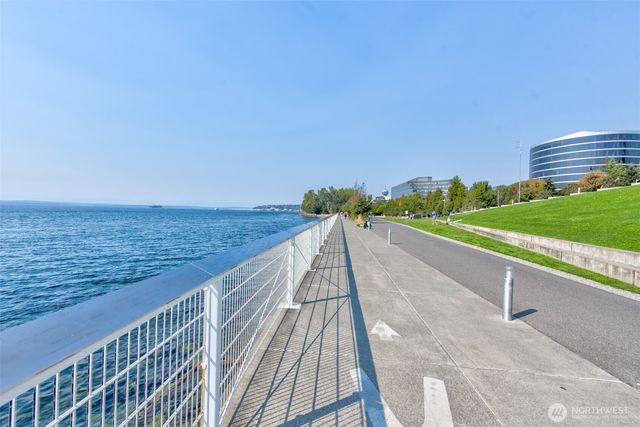 123 Queen Anne Avenue N #305, Seattle, WA 98109