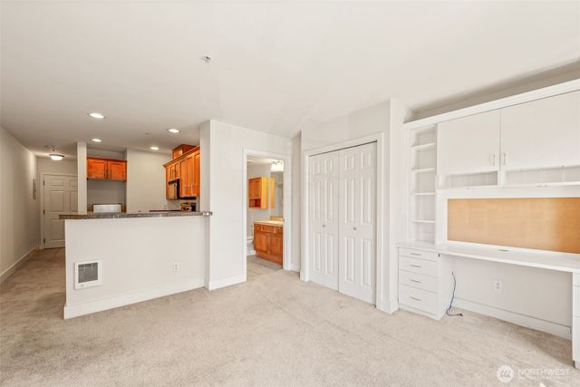 123 Queen Anne Avenue N #305, Seattle, WA 98109