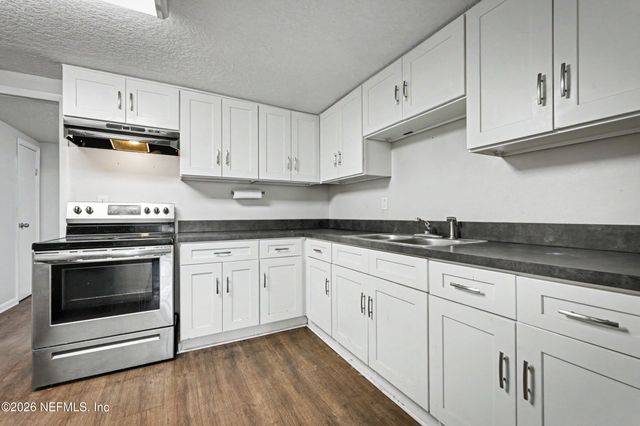 8897 BRONSON Lane, Jacksonville, FL 32219