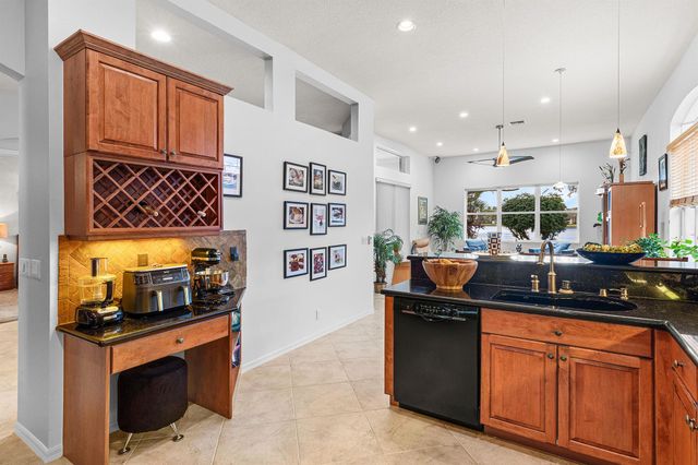 8672 Via Avellino, Lake Worth, FL 33467