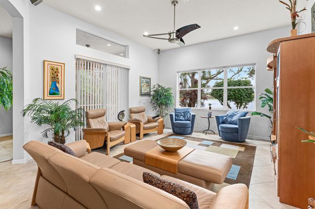 8672 Via Avellino, Lake Worth, FL 33467