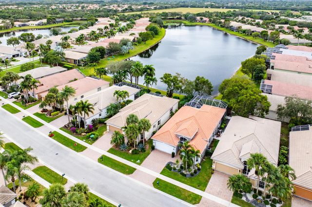 8672 Via Avellino, Lake Worth, FL 33467