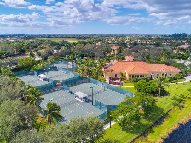 8672 Via Avellino, Lake Worth, FL 33467