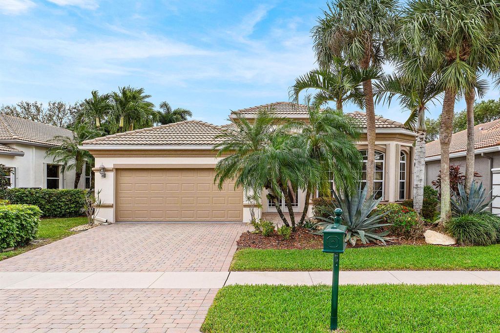 8672 Via Avellino, Lake Worth, FL 33467