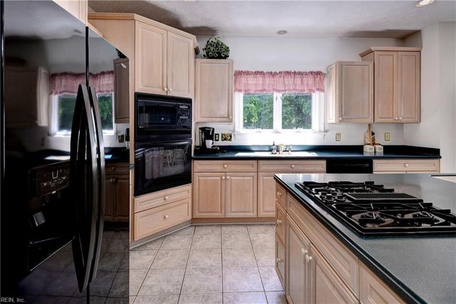 3780 Captain Wynne DR, Williamsburg, VA 23185
