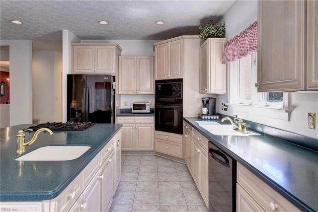 3780 Captain Wynne DR, Williamsburg, VA 23185