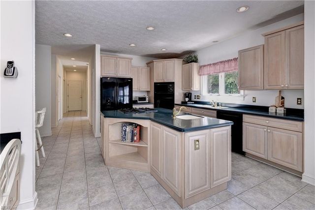 3780 Captain Wynne DR, Williamsburg, VA 23185