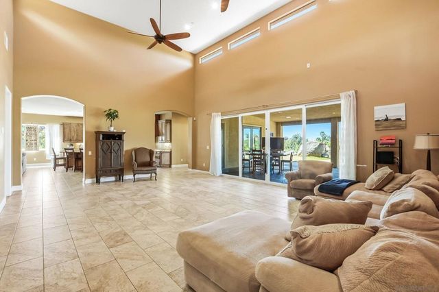 2043 Camino De Reimitz, Alpine, CA 91901