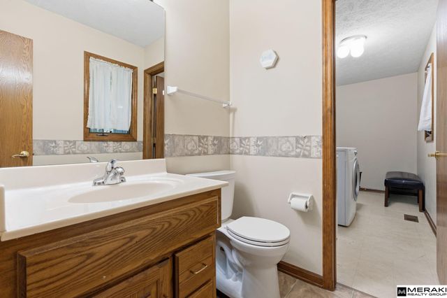 10573 Curtis Avenue, Omaha, NE 68134